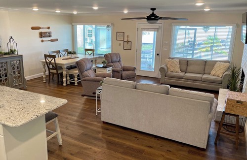 Lake Waccamaw House | A Splash of Lake Heaven
