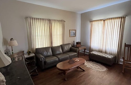 Farmington House | “THE WHITE HOUSE” Step back in time with this Old World charm home.Walk downtown
