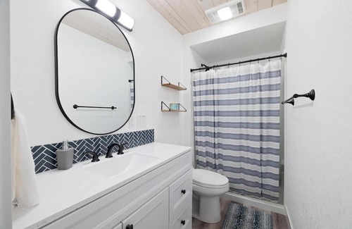 Ponderay House | HOT TUB | Your Basecamp for Exploring North Idaho