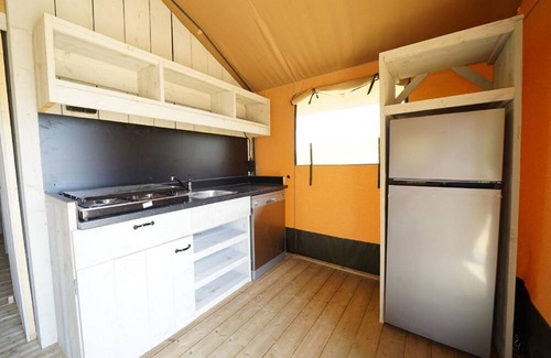 Biddinghuizen House | Glampingtent 6 by Interhome
