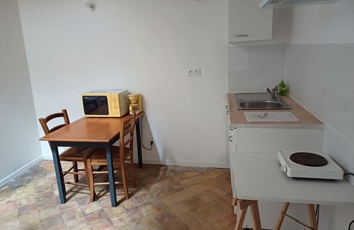 Saint-Andre-les-Alpes Apartment | Appartement Pour 2 Personnes à Louer st Andre les Alpes France Centre Village