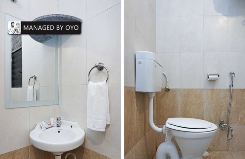 Phase 1 Hotel | OYO Laxmi Chowk