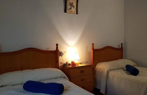 Jimena de la Frontera House | Holiday Home 'Casa El Horno' with Mountain View, Private Pool and Wi-Fi