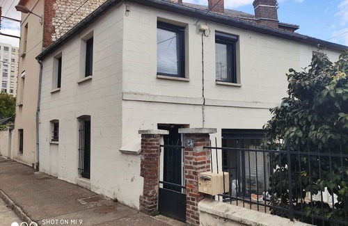 Quartier Saint-Clement - Jardin des Plantes Bed & Breakfast | Calme, Centre Ville, Transports en Commun et Commerces Proches