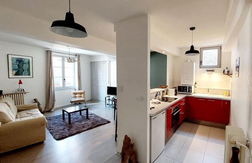 Auxerre Apartment | Appartement Cosy Hyper Centre Auxerre - La Croix au Maître - 1 Chambre 2-4 Pers