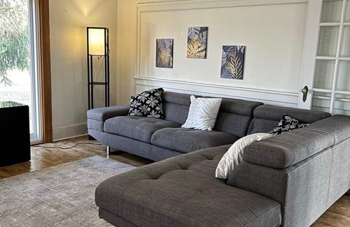 Central Elgin Cottage | Tranquil Coastal Escape - Minutes to the Beach!