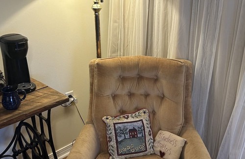 Atmore Apartment | Highland Haven studio guest suite. Cozy, comfy, private&convenient. Has it all!