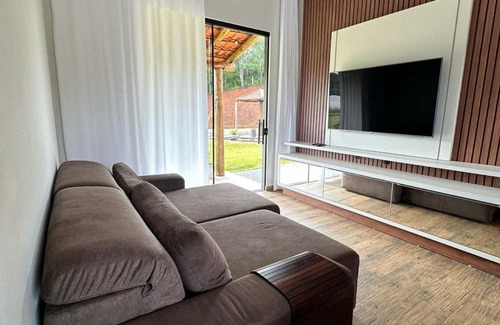 Palhoca Cabin | Chácara Pagará com Jacuzzi e Piscina