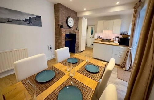 Brislington Cottage | A Victorian Charm with Modern Comforts