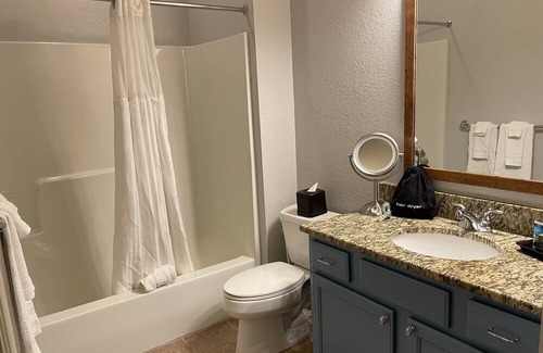 Boyne Falls Resort | 🌞3-4 Night LaborDay weekend. 2BR 2Bath, kitchen, living & dining room. Sleep 6.