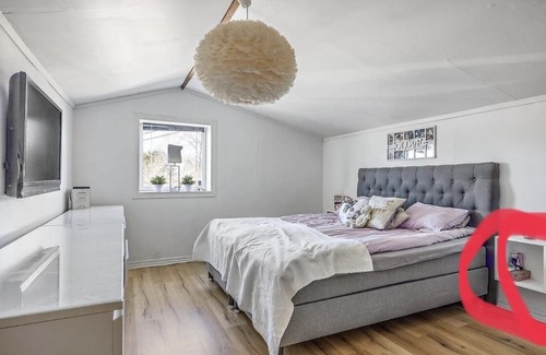 Olofstorp Villa | Mysigt hus med Jacuzzi i Olofstorp