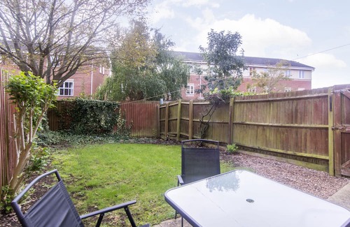 Market Harborough House | Charming 3- Bedroom Terrace House w/Netflix
