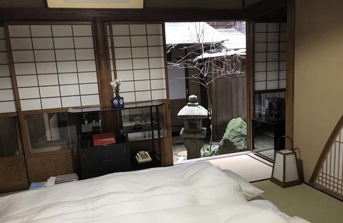 Himi House | 数寄屋造りのお宿です