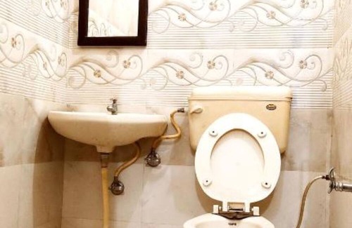 Jalandhar Hotel | Goroomgo Raja Guest House Jalandhar