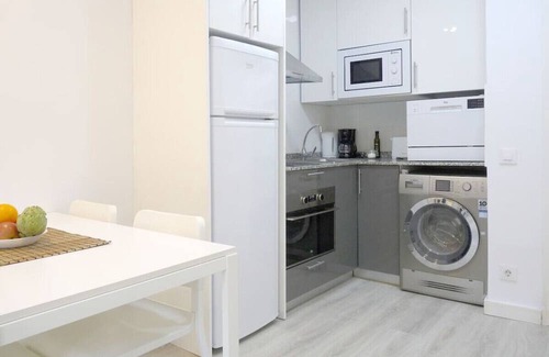 Collblanc y La Torrassa Apartment | Cosy Marbarcelona apartments 11
