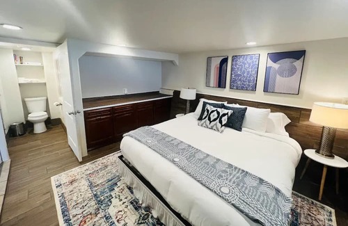 Lake Elsinore House | Peaceful Paradise Lake House / 7 bed / 12 guest