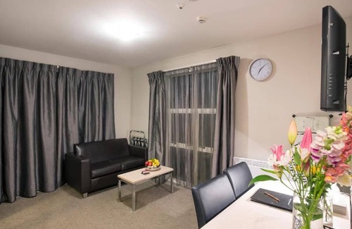 Upper Riccarton Hotel | Vita Nova Motel