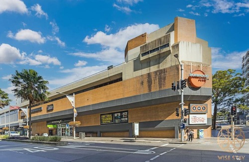 Burwood Apartment | Steps to Train&Shopping with Pool for 6ppl Burwood