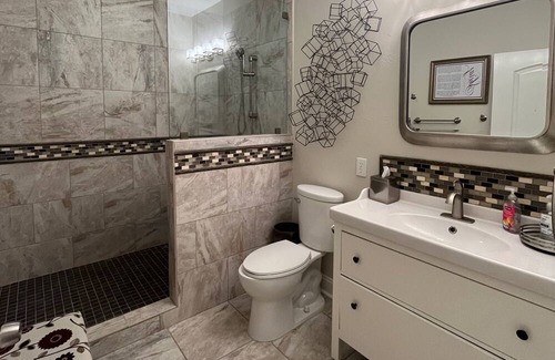 Marble Falls Apartment | Lonely Oak Guesthouse! Room 3