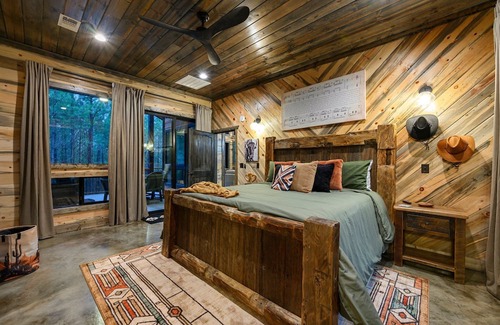 Pickens Cabin | I Cross My Heart, Honeymoon Cabin, EV Outlet