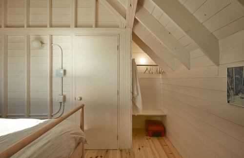 L'Ile-du-Havre-Aubert House | Prestigious home, recipient of many architecture awards, with three rooms