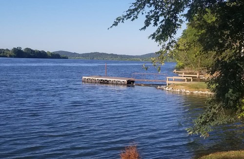 Decatur Cabin | River View Cabins Enjoy life and experience the quiet peace of eastern Tennessee