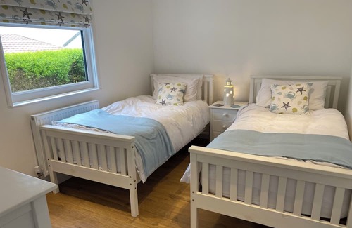 Bouvet Island House | Newly refurbished two bed chalet with spectacular sea views over Whitsand Bay.