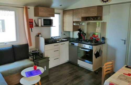 Condrieu House | Homerez - Beautiful bungalow for 5 ppl. with shared pool and terrace at Condrieu