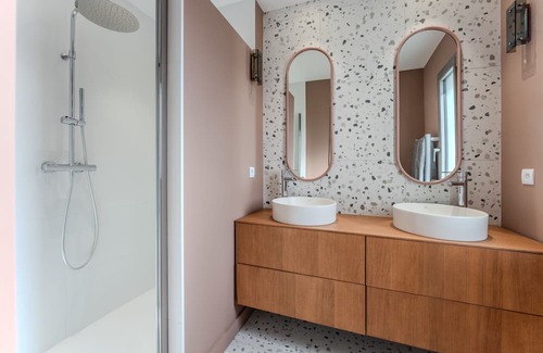 Eysines House | Maison de Ville Avec Piscine, Eysines
