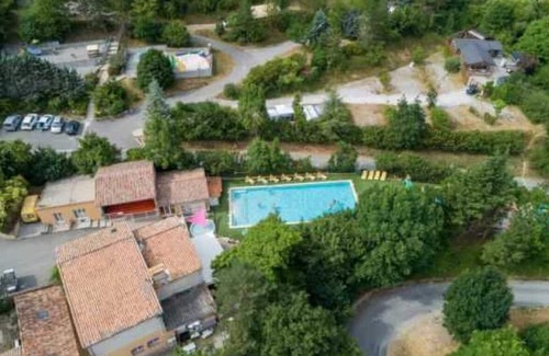 Orpierre House | Camping 4 étoiles - Piscine - eeeadg