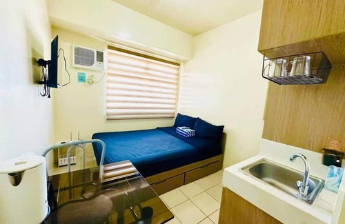Plainview Condo | Minimalist Condo with Unli Wifi/Netflix