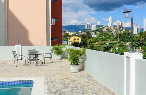 Tegucigalpa House | Condo in Tegucigalpa w King Bed, A/C & pool, sleeps 4, 10 min to Multiplaza