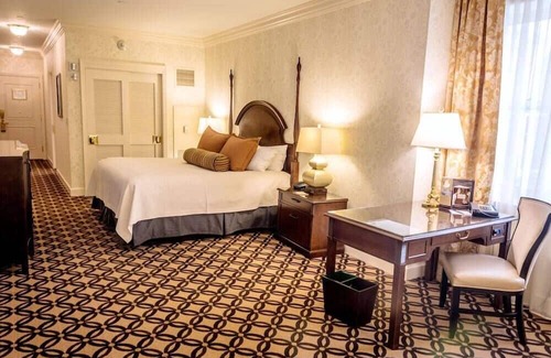 Financial District House | 1-Bedroom Suite at a 4.5⭐️ Hotel