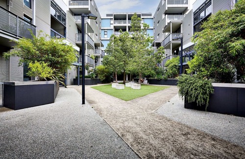 Coburg Apartment | Chic Coburg Haven: Modern 1-Bed Apartment