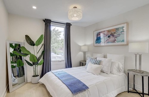 Trinity - Bellwoods House | Stunning Trinity Bellwood 2 bedrooms home