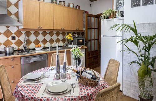Siguenza House | Abad Casa Sigüenza una Preciosa Casa Rural con Porche, Barbacoa y Jardin Privado