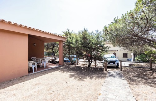 Pirotto Li Frati Apartment | Apartment 'Baia Delle Mimose M4' with Private Terrace