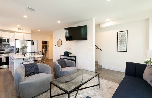 Pico-Union House | Downtown Darling by AvantStay | Rooftop Deck, View