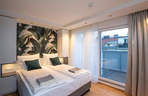 Meidling Apartment | Superior Double Room by Arbio