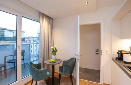 Meidling Apartment | Superior Double Room by Arbio