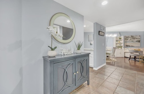 Arlington Condo | cozy spacious and family friendly home it’s 20 minutes away from the beach