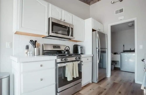 Campanil House | Hendry's Beach Hilltop Hideaway