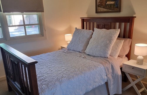 Freemans Reach Cottage | Come enjoy a farmstay at the historical Reibycroft Estate in Freemans Reach NSW.