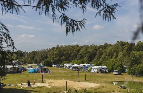 Wilsum RV Rental | Een Fijne Kampeerplaats met 16 Ampère Stroom en Eigen Wateraansluiting