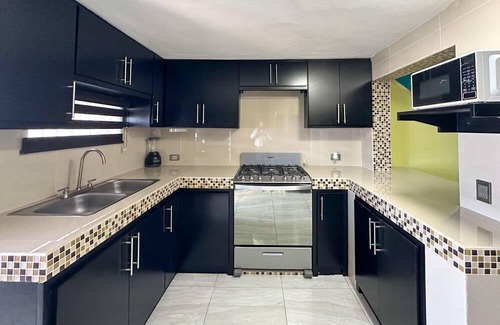 Nueva Esperanza House | Town Gem Getaway 3 Bed House with Pool