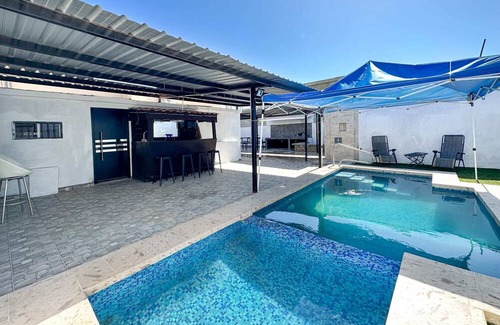 Nueva Esperanza House | Town Gem Getaway 3 Bed House with Pool