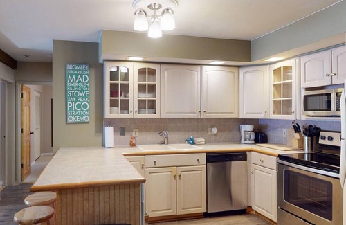 Mendon Condo | Gateway Comfort - 2 BR Rustic Condo in Mendon