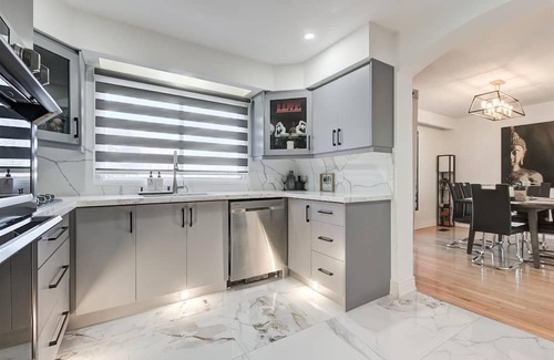 Markham House | Cozy home in Markham city where you can gather with family and friends.