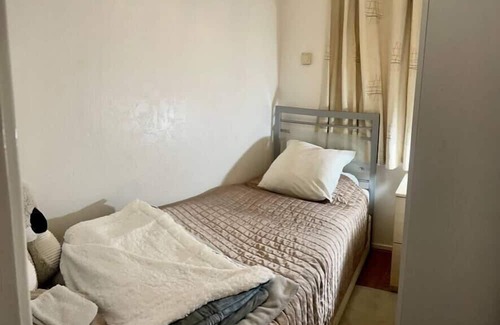 St Albans House | Cosy and Peaceful 3B Home in Sandridge, St Albans