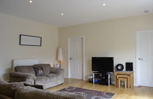Arden Apartment | Courtyard Studio (Auchendennan)